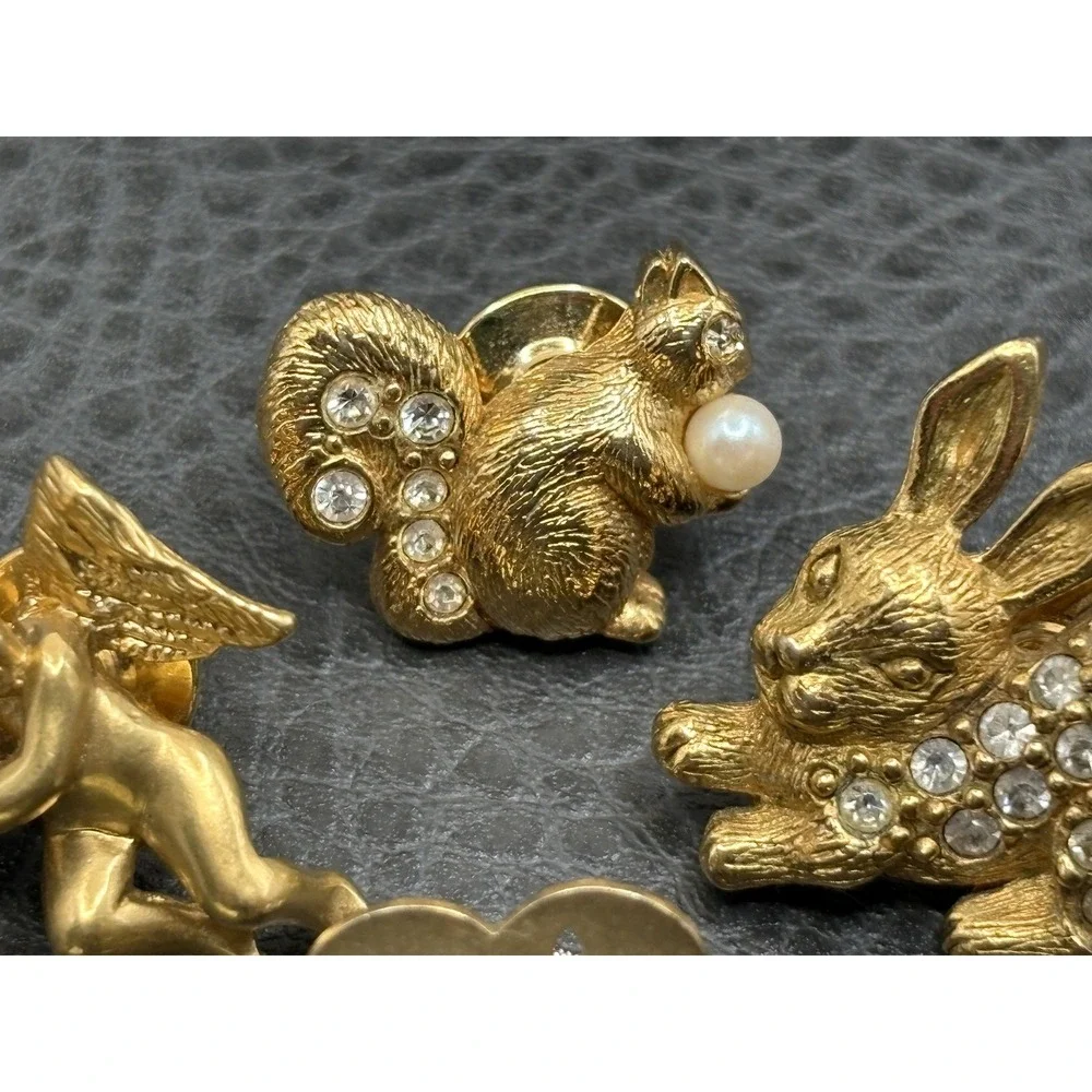 Vintage Lot Of 4 Rhinestone Lapel Pin Lot Cherub Squirrel Rabbit Bird Gold Tone